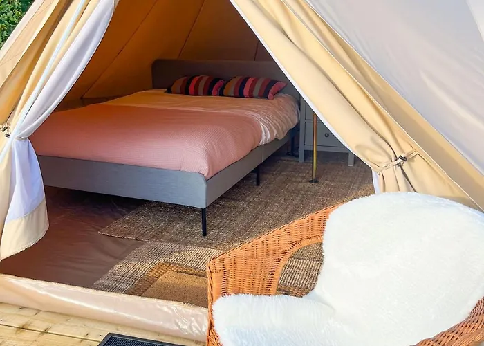 Glamping Tent 5 * Na Clocha Liatha